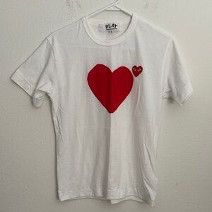 Play comme des garçons T-Shirt with Red Heart